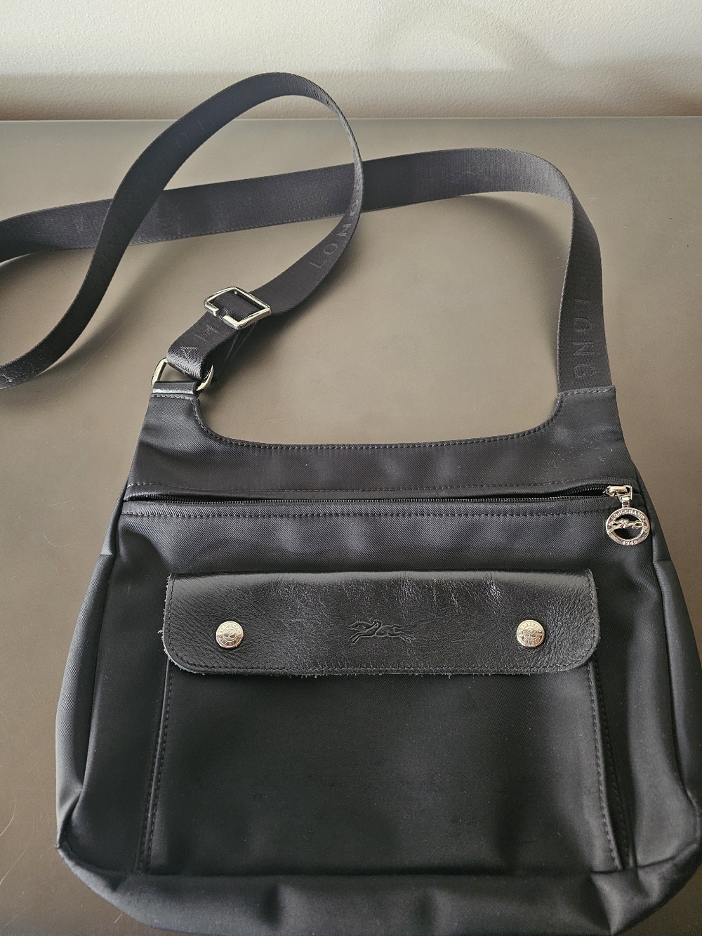 Longchamp Planetes Black Nylon Leather Crossbody Bag Shoulder Messenger Purse